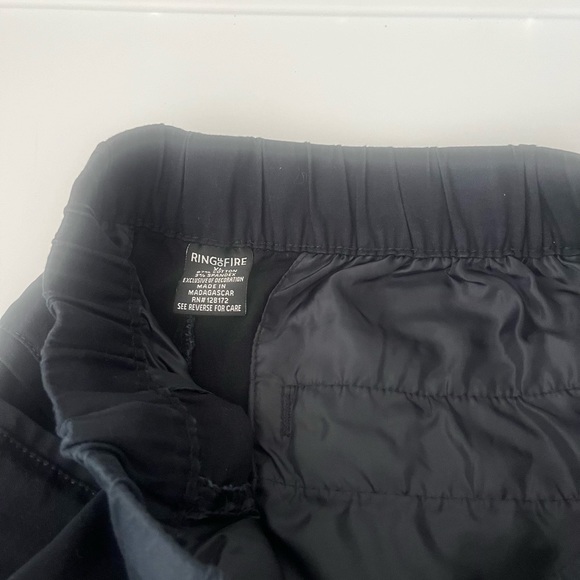 Ring of Fire - Jogger- back and side pockets. - Picture 5 of 16